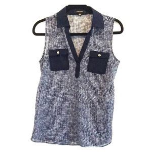 Peridot sleeveless collared top